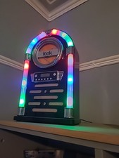 Itek Jukebox CD Player with FM