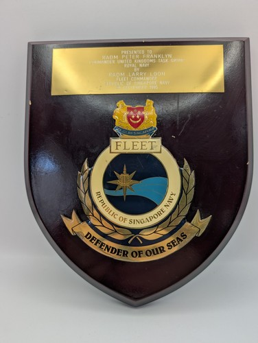 Royal navy singapore defender - royal,
