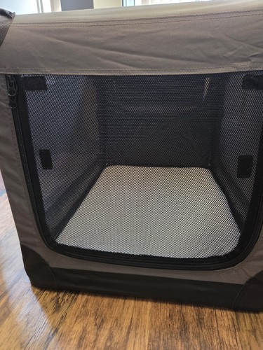 Pet travel crate - travel,