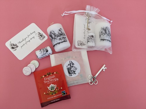 Alice wonderland gift - in, party