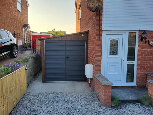 Metal building garden - building,