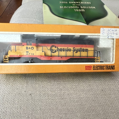 Cox gp9 diesel locomotive - cox,