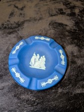 Rare Antique Wedgwood Dark Blue and White Cameo Ashtray, 4.5 1920s