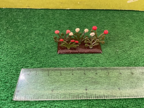 Vintage britains lead - britains, floral