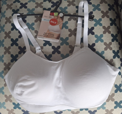 White 40d post surgery - m&s,