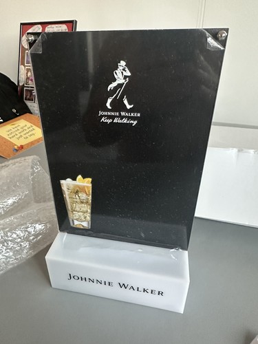 Johnnie walker scotch - johnnie,
