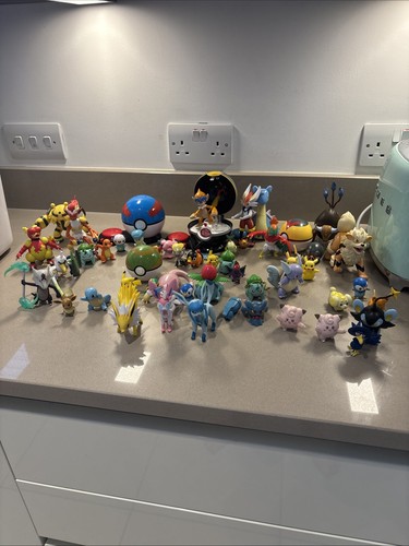 Pokemon figures bundle - figures,