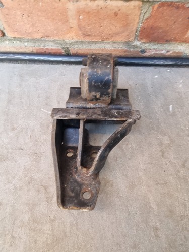 Nissan micra k10 engine mount - nissan,