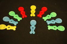 NOVELTY ALIEN CLOTHES PEGS -