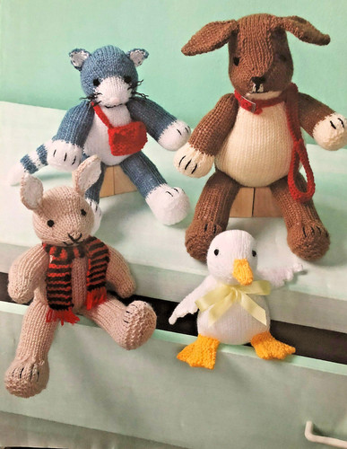 C14y knitting pattern toys - ✨,