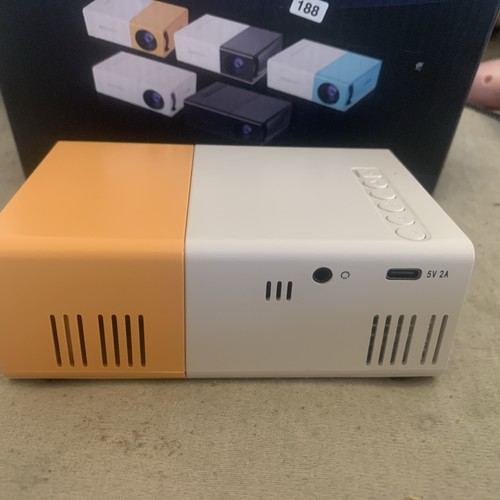 Portable wired projector - wired,