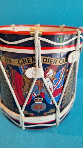 Grenadier guards ice - , bucket