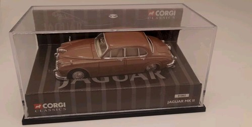 Corgi diecast 43 - , jaguar
