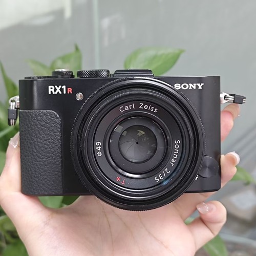 Sony rx1r 35mm full frame - sony,