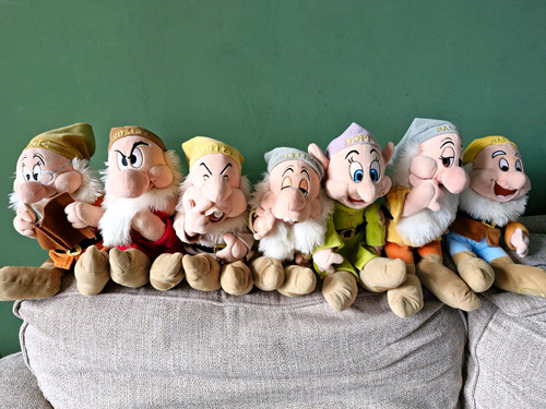 Disney seven dwarfs plush soft - disney,