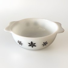 Vintage Pyrex Gaiety Black