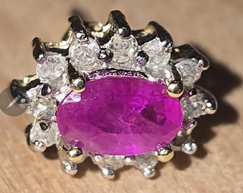 9ct yellow gold - 0.96ct, ruby