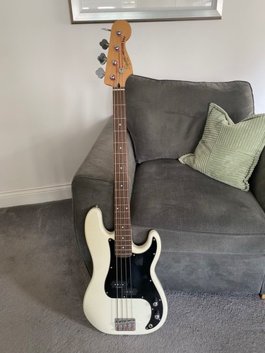 Fender squire precision bass - squire,