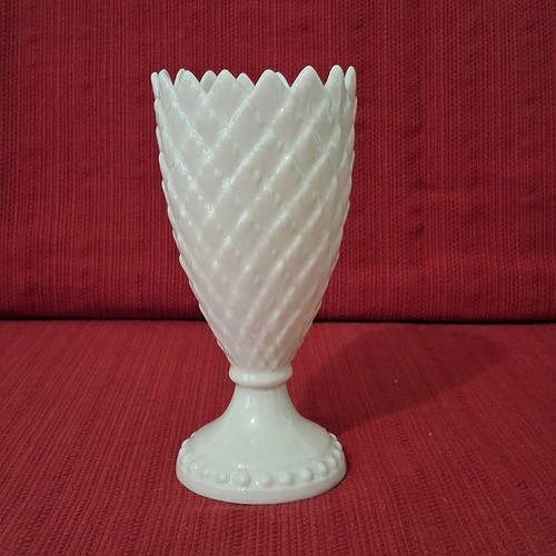 Vintage belleek feather - 6",