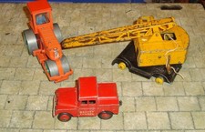 DINKY  TOYS LAND ROVER, MOBILE