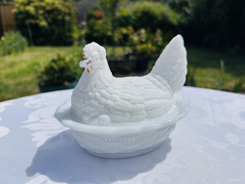 Westmoreland milk glass hen - westmoreland,
