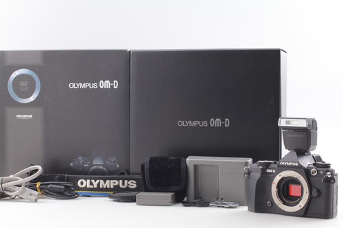 Near mint olympus d e - om-d, e-m5