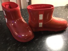 ugg boots size 5 red