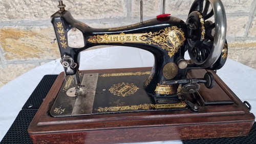 Singer 28k vibrating shuttle - vibrating,