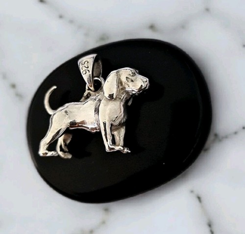 Beagle figurine pendant - beagle, in