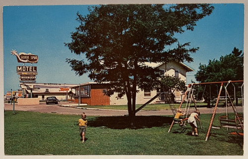 Silver spur motel - silver, children