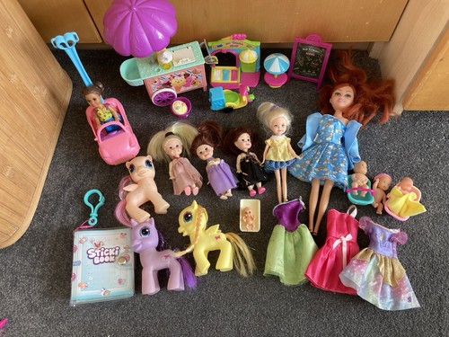 Bundle fashion dolls - dolls, clothes