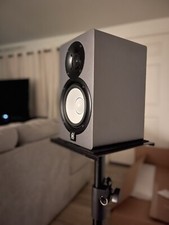 Yamahas Hs5  Semi New  Great