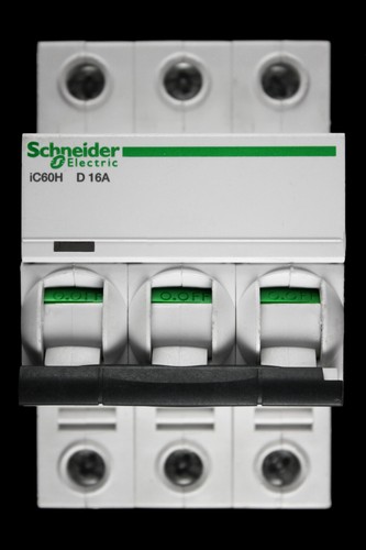 Schneider amp curve - 16,