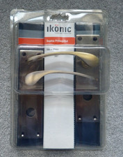 ikonic Sophia privacy set