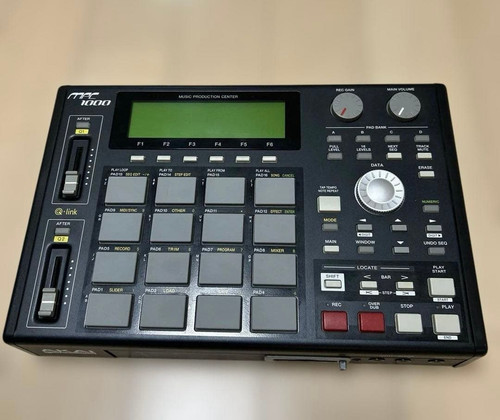 Akai mpc1000 sampling machine - mpc1000,