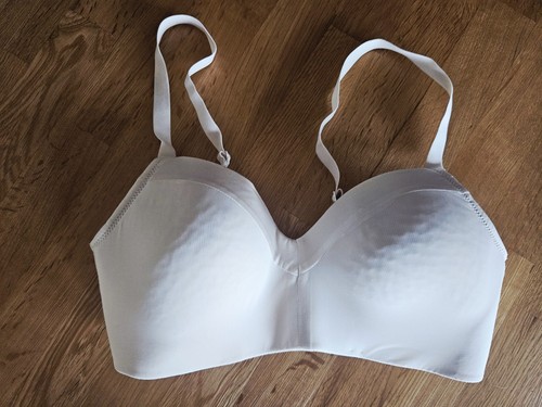 White shirt bra 32b - t-shirt, bra,