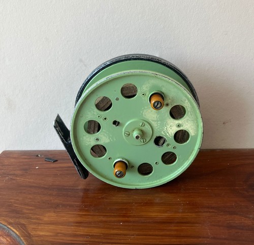 Vintage speedia centre pin - centre,
