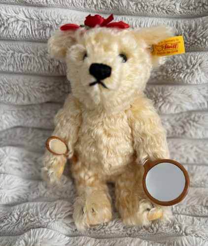 Steiff bear the week - of,