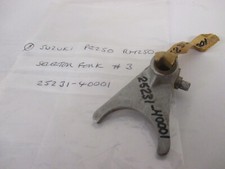 NOS SUZUKI PE250 RM250 GEAR SHIFT FORK #3 25231-40001