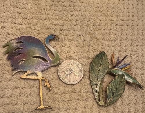 Tropical bird brooch lot - bird,