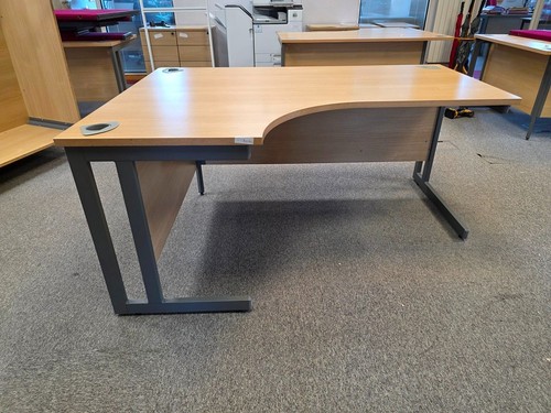 Left hand corner - desk, |