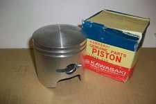 NOS KAWASAKI F4 250 SIDEWINDER  F21m 1971 GENUINE PISTON 0.50 13029-032