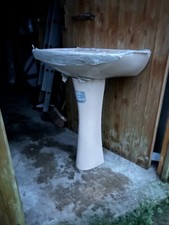 Warnetton, Algarve basin and pedestal in warm beige/cappuccino, known as Whiskey