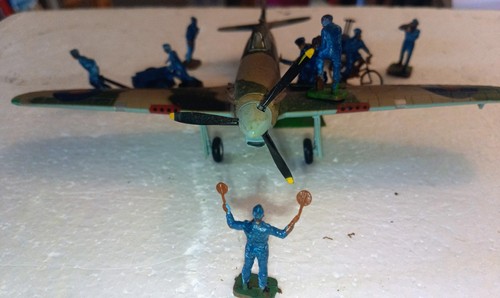 Ww2 hurricane and ground crew - and,