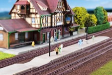 Highland station platform N