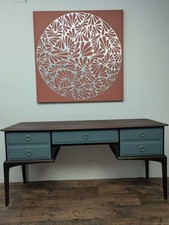 Stag Minstrel painted black