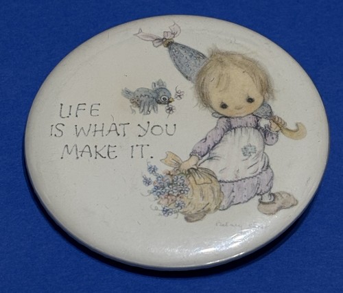 Hallmark love dot 1973 pinback - dot,