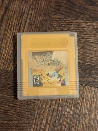 Pokemon yellow version - yellow,