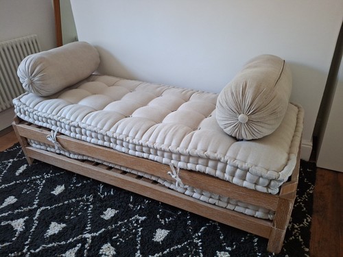 Loaf day bed with bolster - loaf,