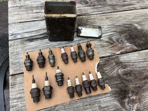 Vintage spark plugs - 14, plugs,